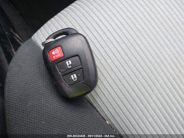 JTDKDTB30F1092526 Toyota Prius C Two