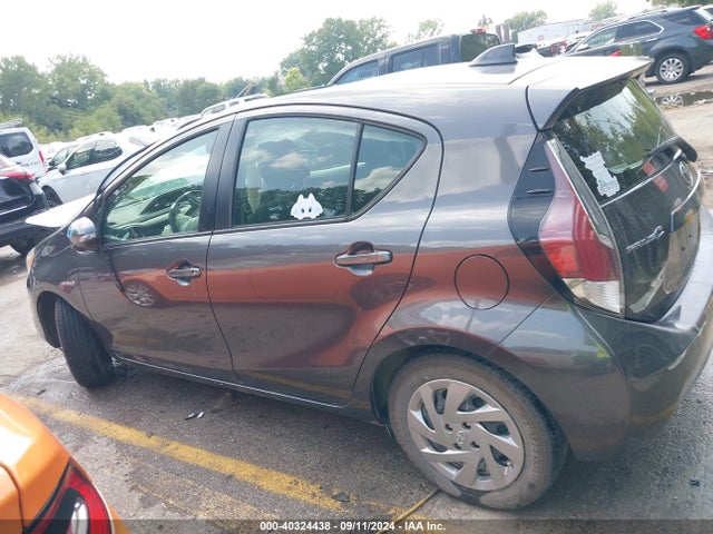 Toyota Prius C Two 2015 JTDKDTB30F1092526 Image 14