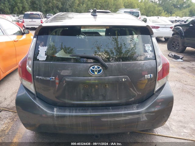 Toyota Prius C Two 2015 JTDKDTB30F1092526 Image 16