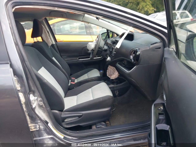 JTDKDTB30F1092526 Toyota Prius C Two