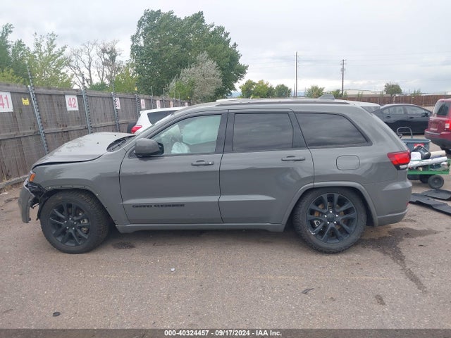 1C4RJFAG5MC674510 Jeep Grand Cherokee Laredo X 4x4