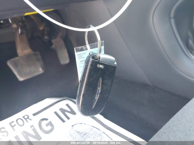 1C3CCCAB1FN665818 Chrysler 200 Limited
