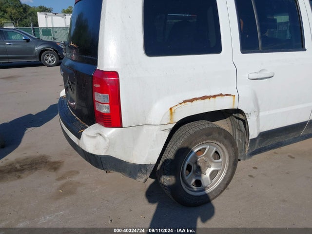 1C4NJRBB4FD408699 Jeep Patriot Sport