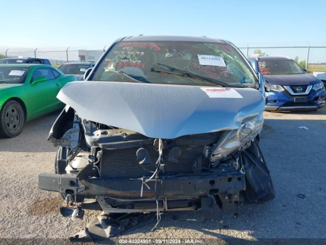 5TDDZ3DC8LS240749 Toyota SIENNA XLE
