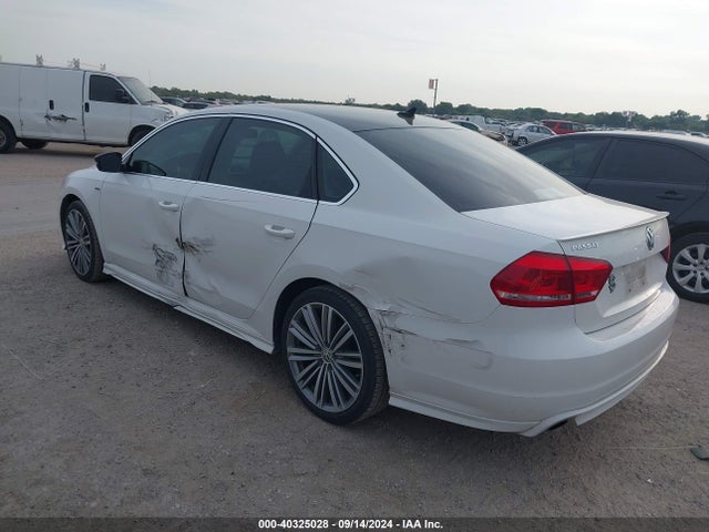 1VWBS7A38FC044594 Volkswagen Passat 1.8t Sport
