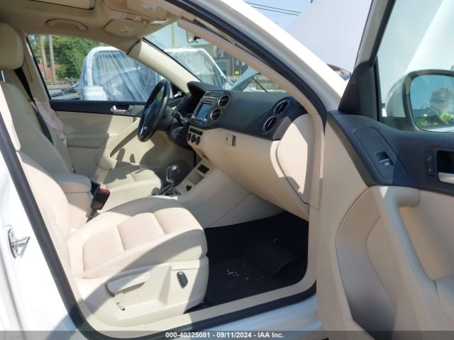 WVGAV7AX5FW507715 Volkswagen TIGUAN SE