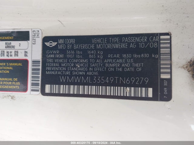 2009 MINI COOPER CLUBMAN WMWML33549TN69279 Photo 8