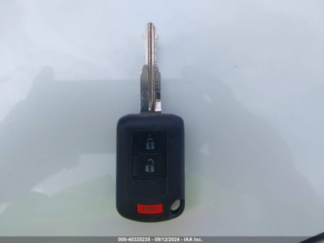 JA4AZ2A37HZ017877 Mitsubishi Outlander Es