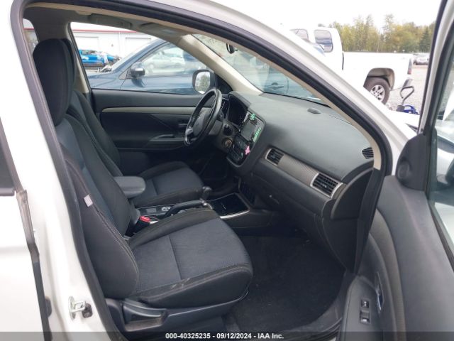 JA4AZ2A37HZ017877 Mitsubishi Outlander Es