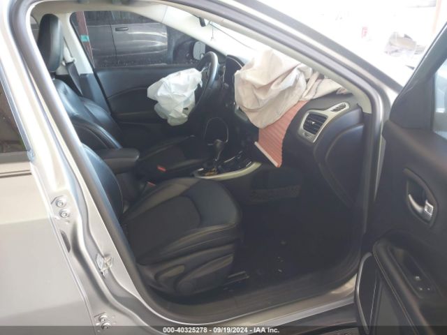 3C4NJDBB1HT639835 Jeep New Compass Latitude 4x4