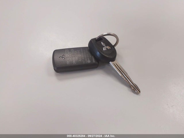 2005 MITSUBISHI OUTLANDER JA4LX81F15U012856 Photo 10