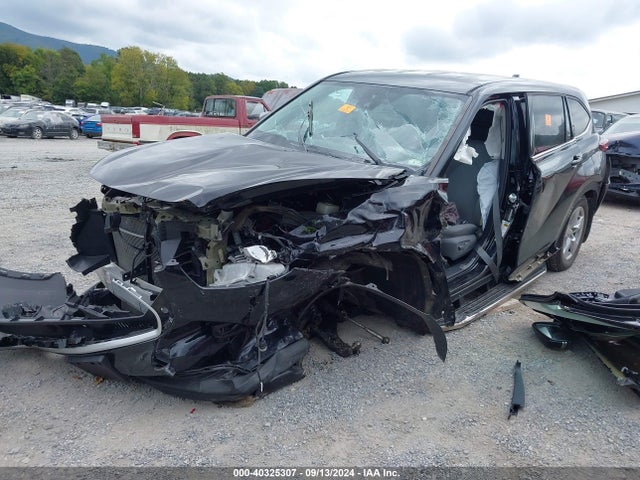 5TDBZRBHXMS549763 Toyota Highlander Le