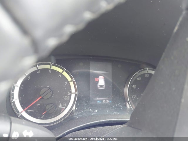 5TDBZRBHXMS549763 Toyota Highlander Le