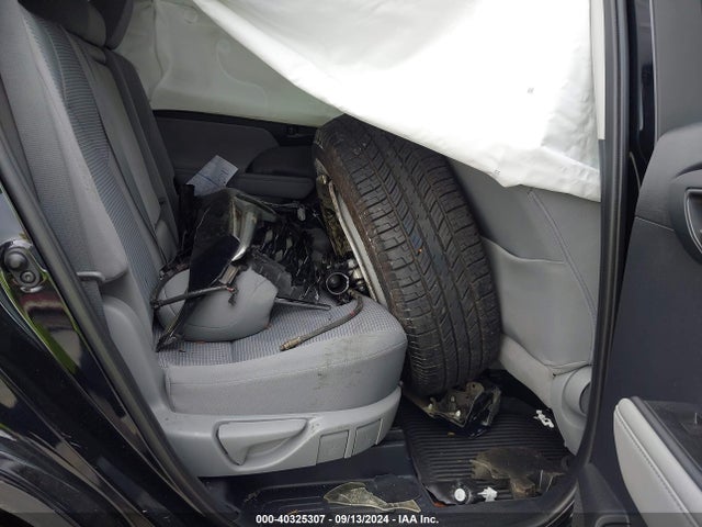 5TDBZRBHXMS549763 Toyota Highlander Le