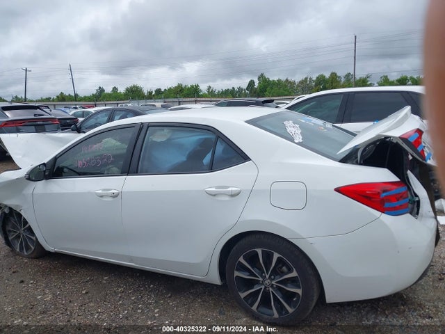 Toyota COROLLA SE 2018 5YFBURHE7JP839393 Image 14