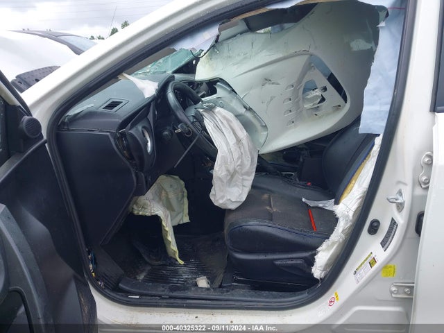 Toyota COROLLA SE 2018 5YFBURHE7JP839393 Image 5