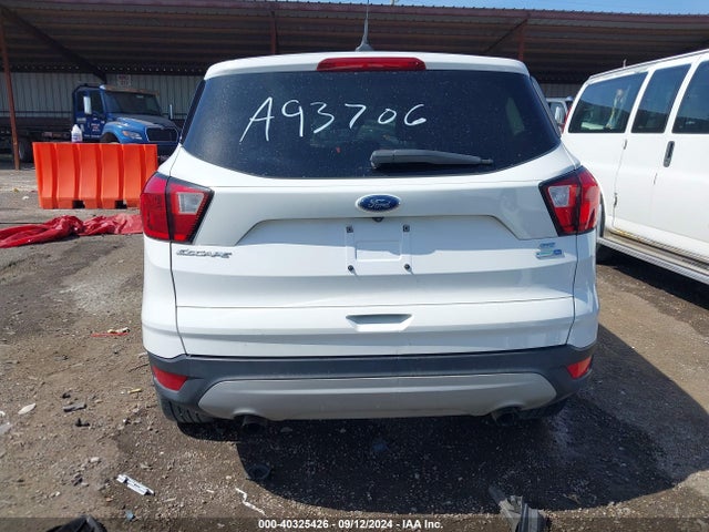 Ford ESCAPE SE 2019 1FMCU9GD0KUA93706 Image 16
