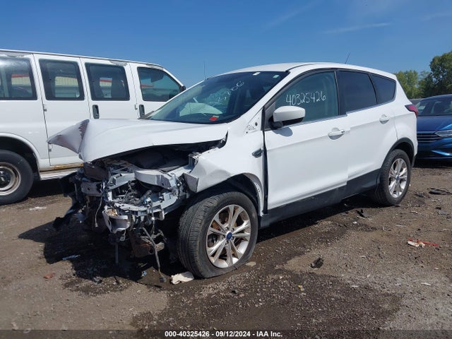 Ford ESCAPE SE 2019 1FMCU9GD0KUA93706 Image 2