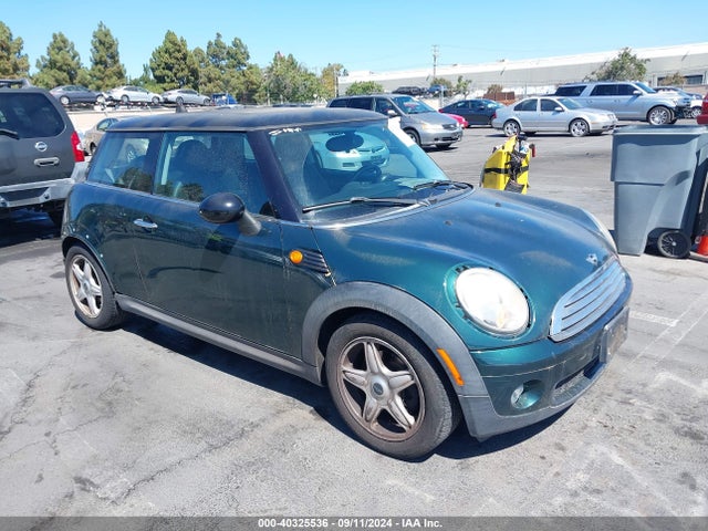 2007 MINI COOPER WMWMF33547TL78823 Photo 0
