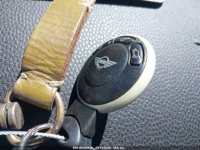 2007 MINI COOPER WMWMF33547TL78823 Photo 10