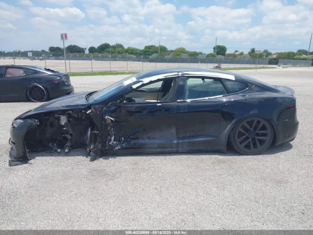5YJSA1E64NF472655 Tesla Model S Plaid Tri Motor All-wheel Drive