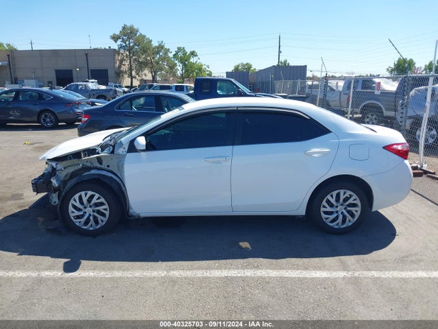 Toyota COROLLA LE 2018 2T1BURHE1JC079817 Image 15