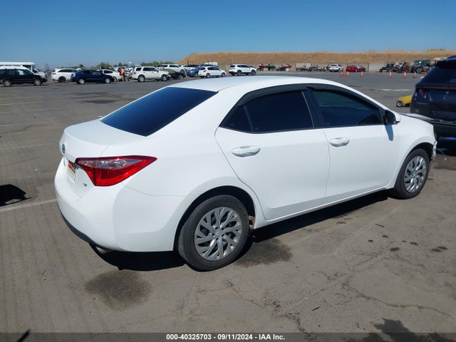 Toyota COROLLA LE 2018 2T1BURHE1JC079817 Image 4