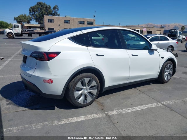 2021 TESLA MODEL Y 5YJYGAEE5MF223036 Photo 3