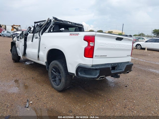 Chevrolet Silverado 1500 Custom Trail Boss 2019 1GCPYCEF0KZ364195 Image 3