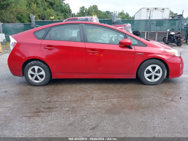 Toyota Prius Three 2014 JTDKN3DU9E1770756 Image 13
