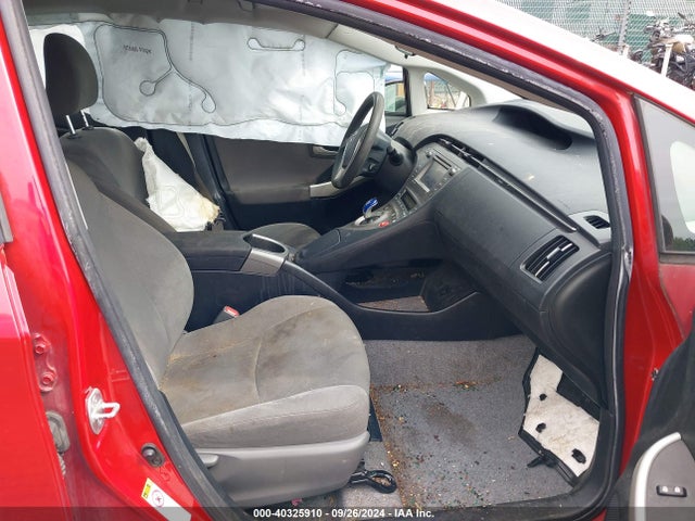 Toyota Prius Three 2014 JTDKN3DU9E1770756 Image 5