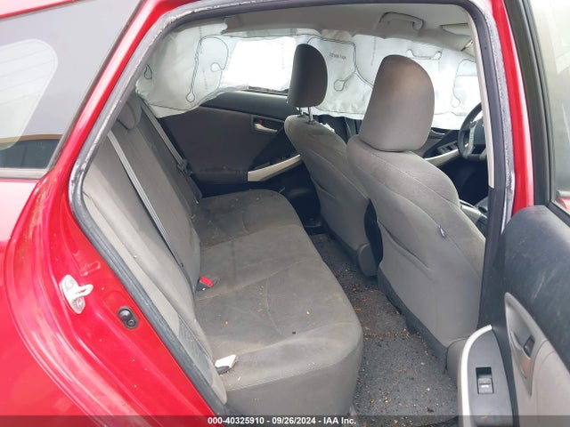 Toyota Prius Three 2014 JTDKN3DU9E1770756 Image 8
