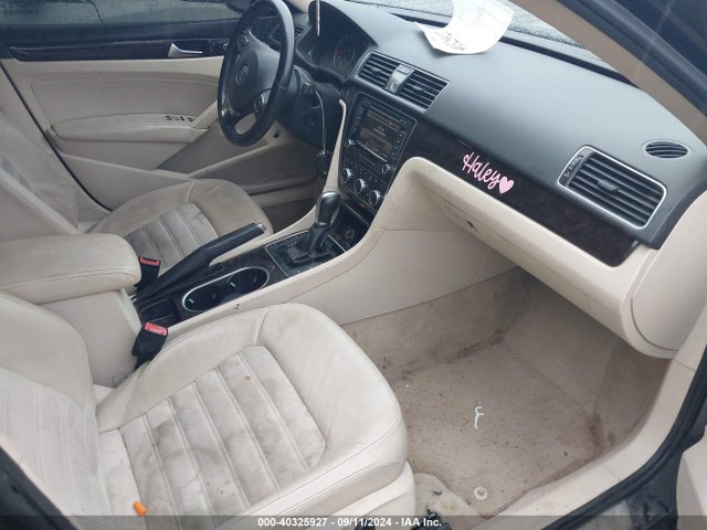 1VWCS7A34EC006332 Volkswagen Passat 1.8t Sel Premium