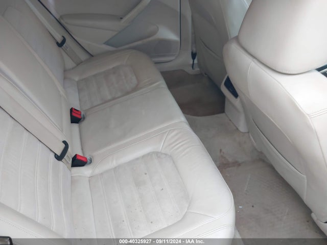 1VWCS7A34EC006332 Volkswagen Passat 1.8t Sel Premium