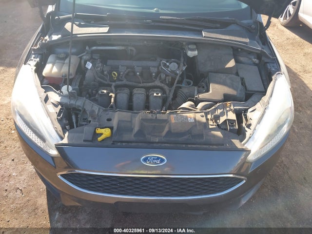 Ford FOCUS SE 2017 1FADP3F2XHL257934 Image 10