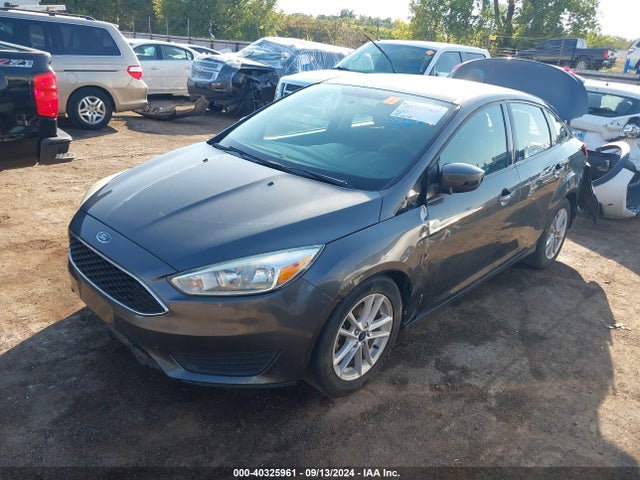 Ford FOCUS SE 2017 1FADP3F2XHL257934 Image 2