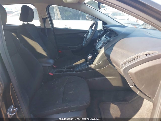 Ford FOCUS SE 2017 1FADP3F2XHL257934 Image 5