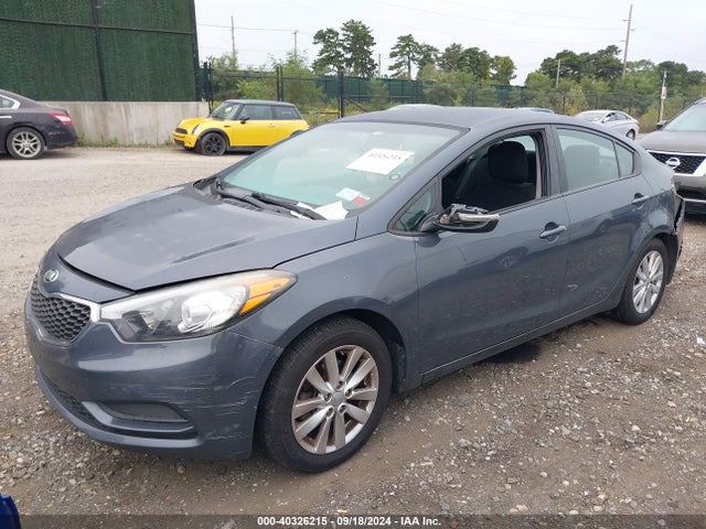 KIA FORTE LX 2016 KNAFX4A62G5534479 Image 2