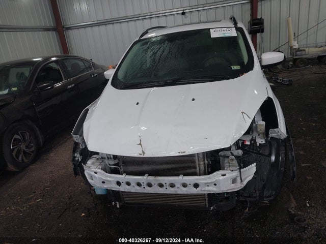 40326267 :رقم المزاد ، 1FMCU0GX1GUC52309 vin ، 2016 Ford Escape Se مزاد بيع