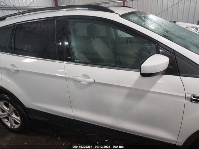 40326267 :رقم المزاد ، 1FMCU0GX1GUC52309 vin ، 2016 Ford Escape Se مزاد بيع