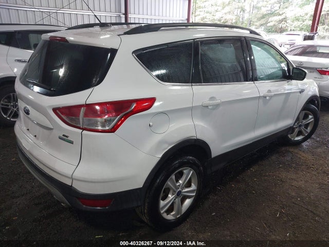 40326267 :رقم المزاد ، 1FMCU0GX1GUC52309 vin ، 2016 Ford Escape Se مزاد بيع