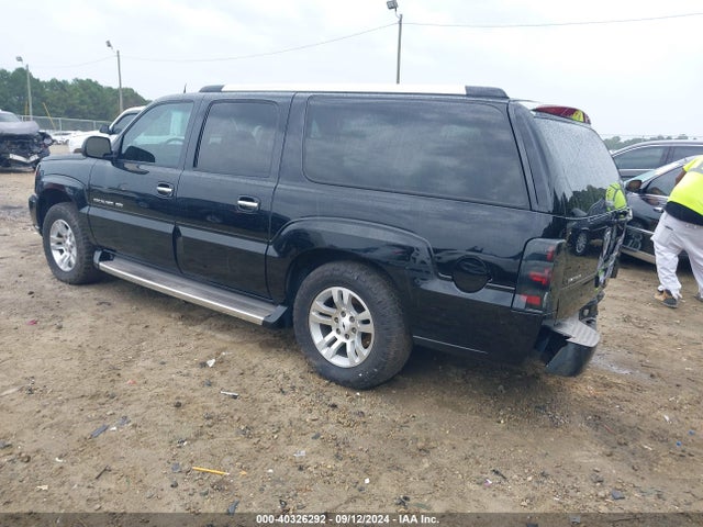 2005 CADILLAC ESCALADE ESV 3GYFK66N75G227242 Photo 2