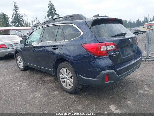 Subaru Outback 2.5i Premium 2018 4S4BSAFC8J3237793 Image 3