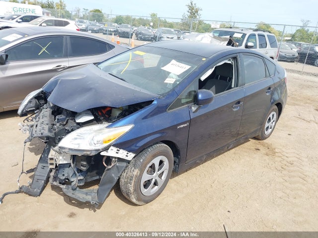 Toyota Prius Three 2015 JTDKN3DU8F1873734 Image 2