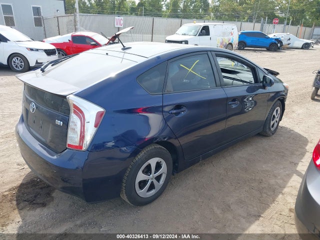Toyota Prius Three 2015 JTDKN3DU8F1873734 Image 4