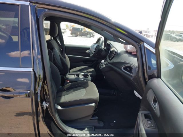 2C4RC1FG9PR588232 Chrysler Pacifica Touring