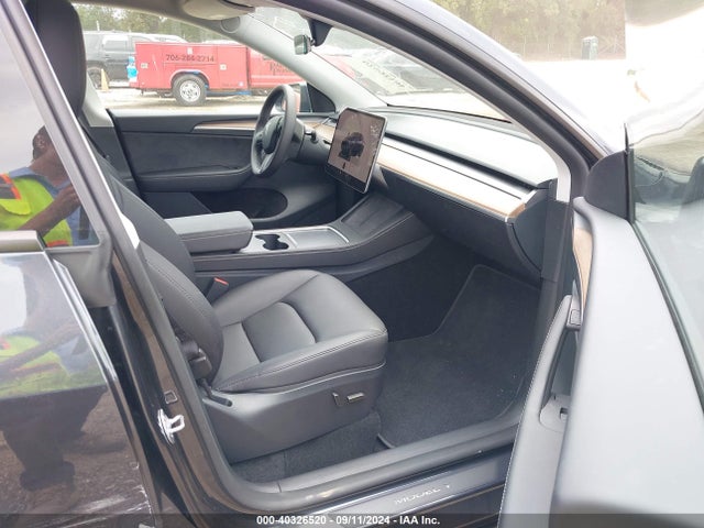 2024 TESLA MODEL Y 7SAYGDED5RF095609 Photo 4