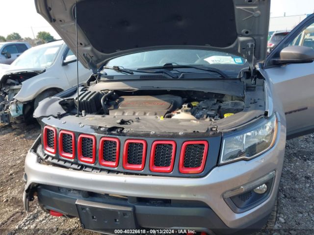 3C4NJDDB7JT373644 Jeep Compass Trailhawk 4x4