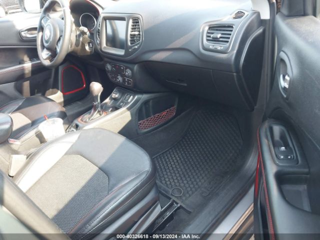 3C4NJDDB7JT373644 Jeep Compass Trailhawk 4x4
