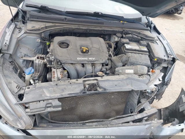 Hyundai Veloster 2.0 2019 KMHTG6AF1KU017167 Image 10